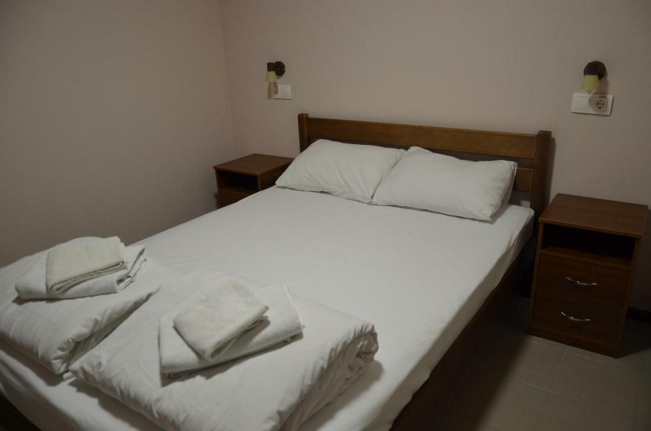 Hostel Vshokoladi Kiev Extérieur photo