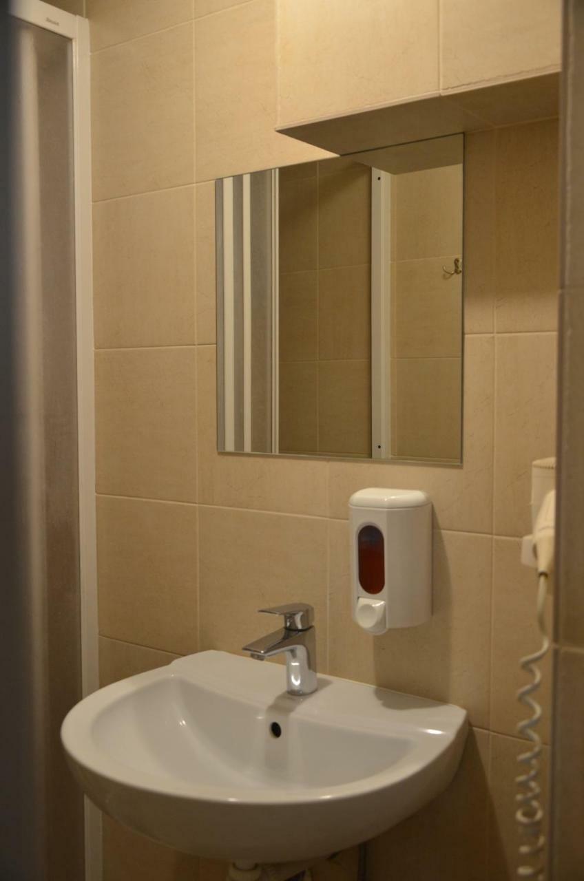 Hostel Vshokoladi Kiev Extérieur photo