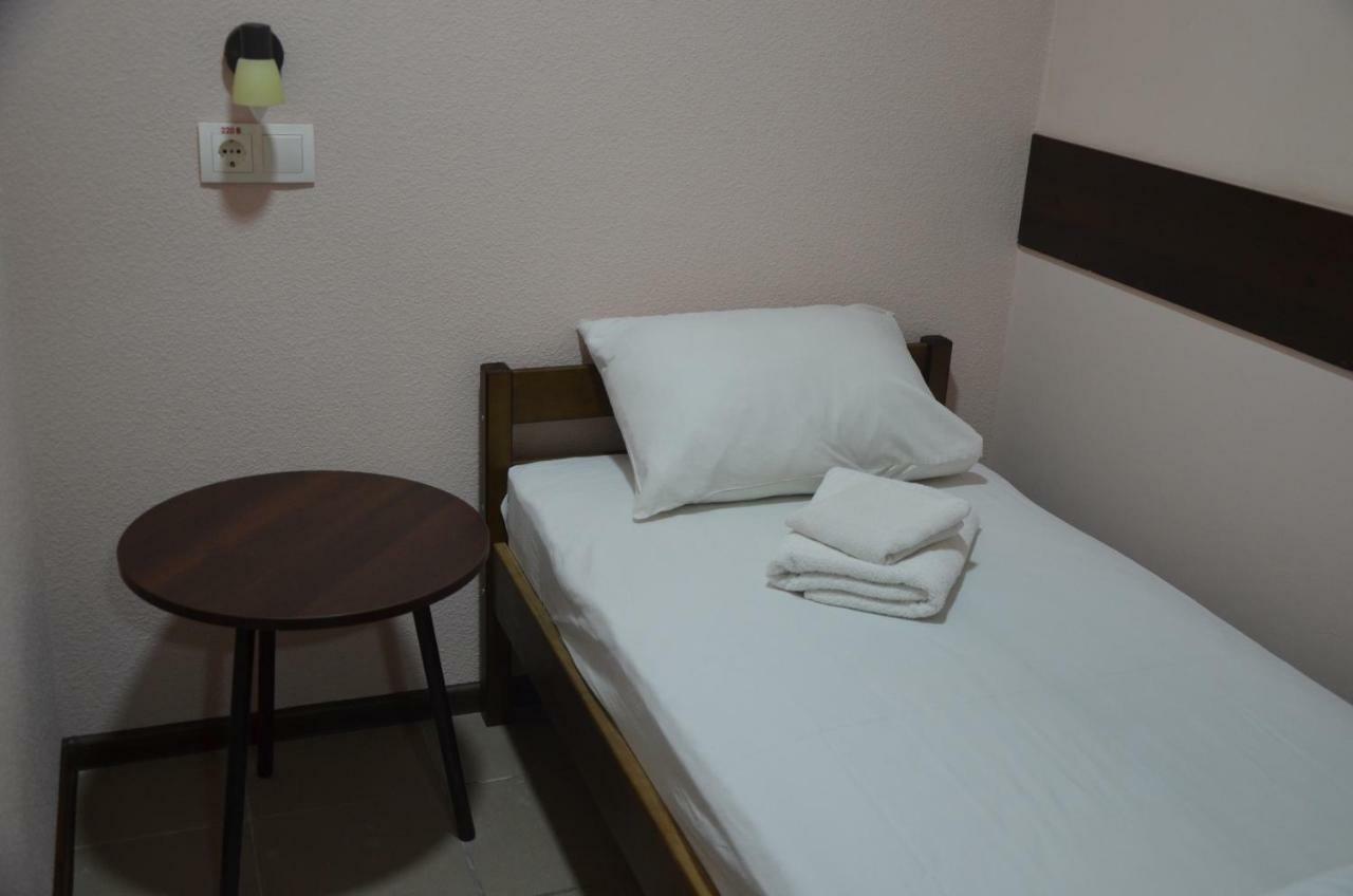 Hostel Vshokoladi Kiev Extérieur photo